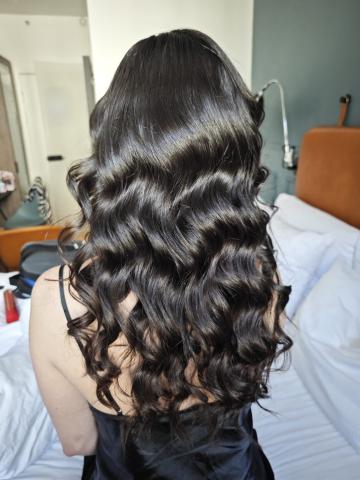 Beautiful wedding day hair waves