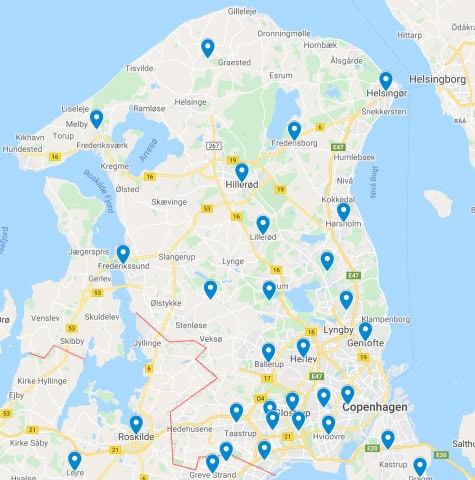 a copenhagen city hall wedding is stunning and romantic