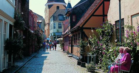 faaborg by 1