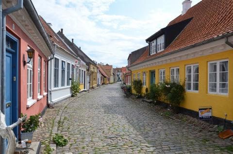 get married in a danish island wedding quickly and prettily